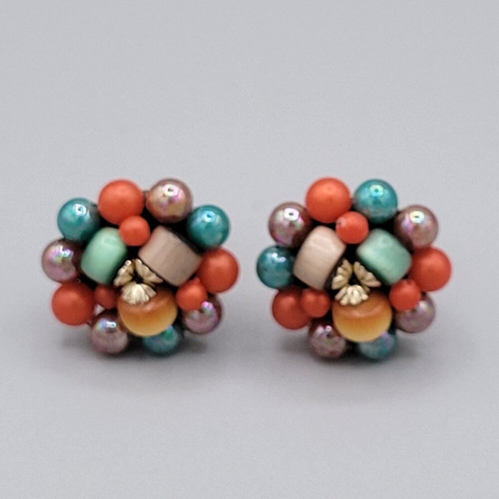 Vintage Japan Womens Multicolor Cluster Beaded Clip On Earrings Gold Tone Metal